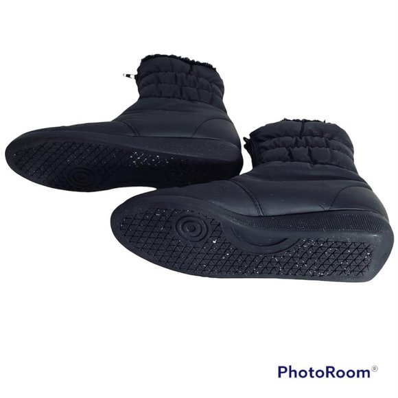 Comb Last Woman's Sz 11M Snow boots black almond toe fur lined rubber soles - Picture 7 of 12